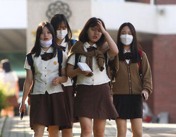 �����ж������ۺ������������Ͼ�